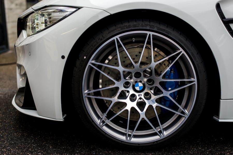 Колеса BMW M4 Coupe Tour Auto Edition (F82) 2016 года  (FR) (фото 11 из 19)